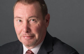 Billionaire Jeff Gundlach Expects Recession This Year, Advises Against Buying Bitcoin