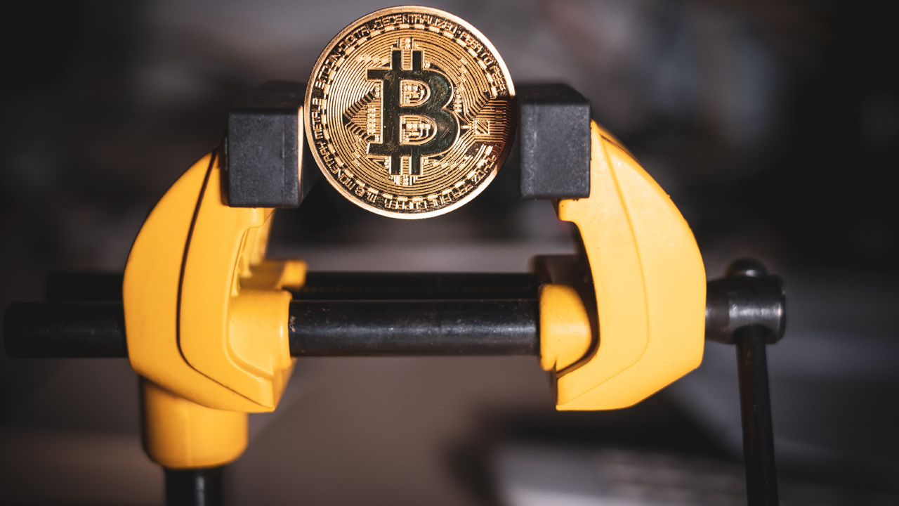 BTC Liquidity Tightens as Bitcoin Held by Exchanges Hits 6-Month Low – Bitcoin News