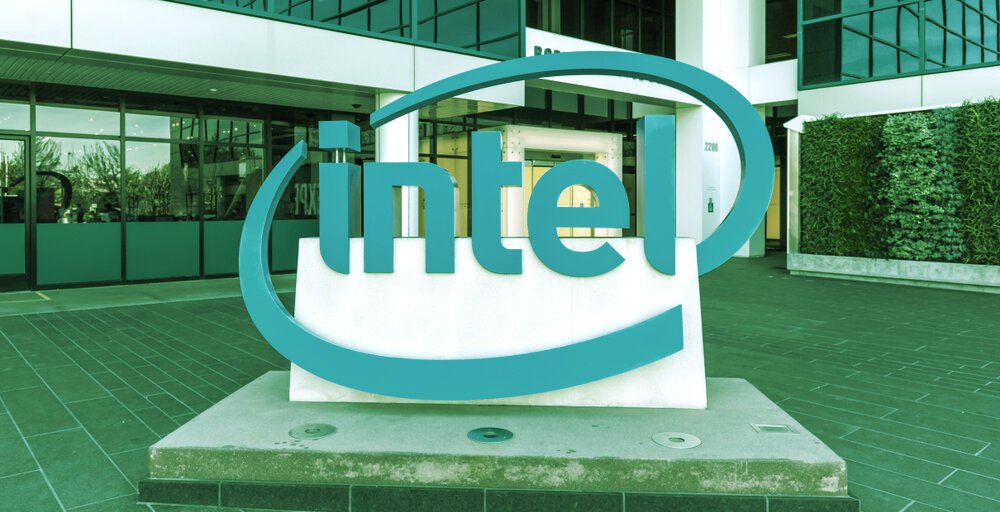 Intel CEO Calls Bitcoin a ‘Climate Crisis’