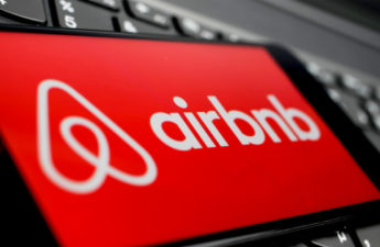 Airbnb Looking to Support Crypto While Focusing on Free Housing for 100,000 Ukrainian Refugees