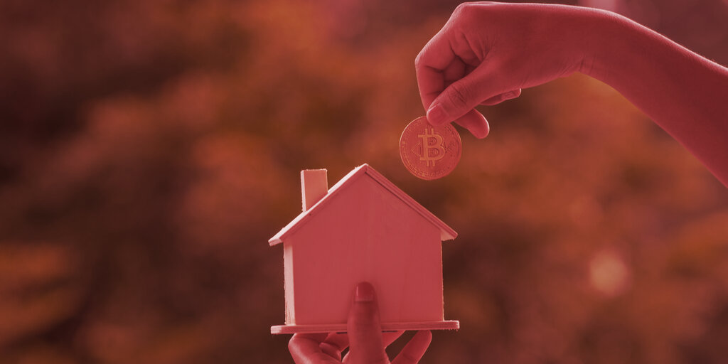 Weiss Ratings Agency Warns About Crypto-Backed Mortgages Risks