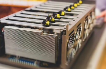 BTC's Lower Price Shrinks Bitcoin Mining Profits, Hashrate Remains Unaffected