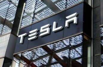 Elon Musk Sells Tesla Shares Worth Nearly $7 Billion — Plans to Buy TSLA Stock Back if Twitter Deal Falls Through