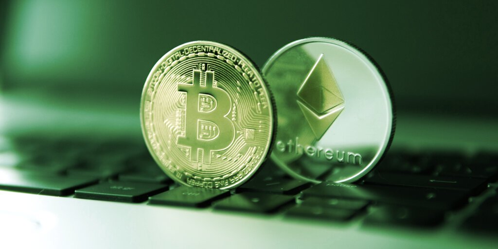 Bitcoin, Ethereum Drop 5% in an Hour Amid Hot US Inflation Figures