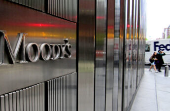 Moody's Downgrades US Banking Sector to Negative After Collapse of Three Major Banks