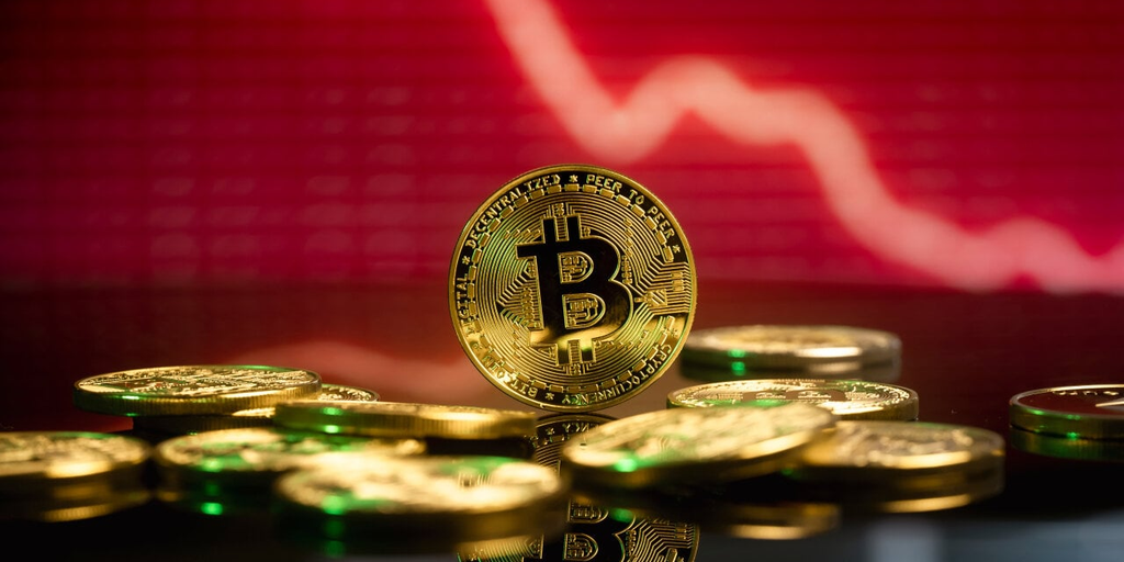 Bitcoin Drops to $28,000 as Macro Pressures Bite