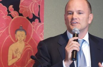 Mike Novogratz: Galaxy Digital 'Looking at How Fast We Can Move People Offshore'