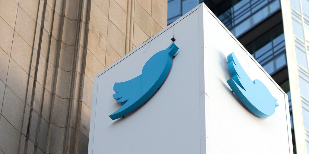 Two Twitter Alternatives Take Flight This Week—What's Spill and Threads?