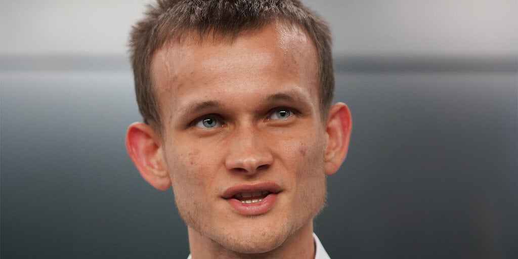 Hacker Steals Over $690,000 After Hijacking Vitalik Buterin's Twitter Account