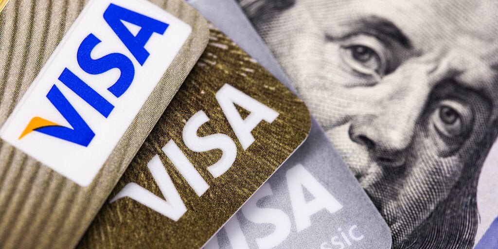 Visa Promises Faster Credit Card Payments With USDC on Solana