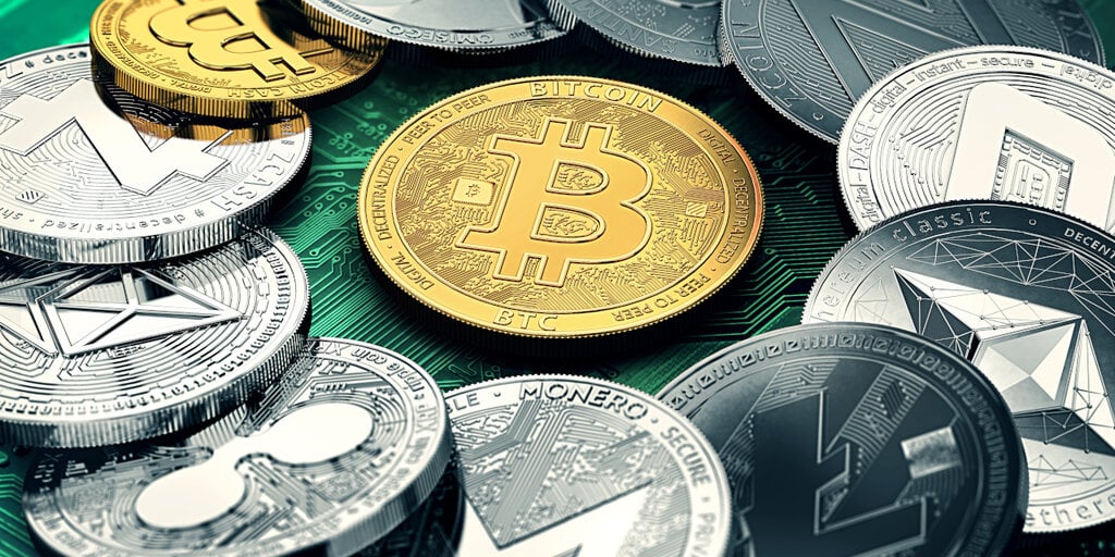 Bitcoin Dips as ETF Hype Fades—XRP, Solana and Toncoin Surge