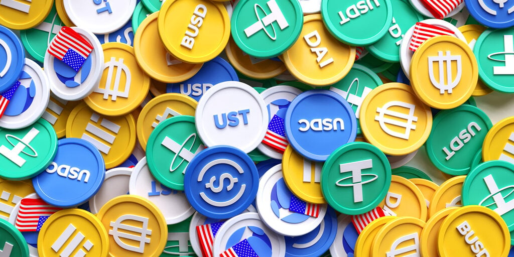 Yield Generating Stablecoin USDR Loses Peg, Plummets to $0.50