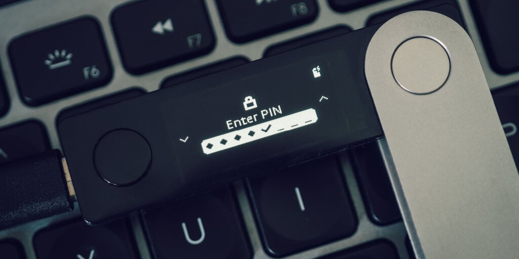 'Stop Using Dapps': Ledger Library 'Compromised' With Wallet Drainer