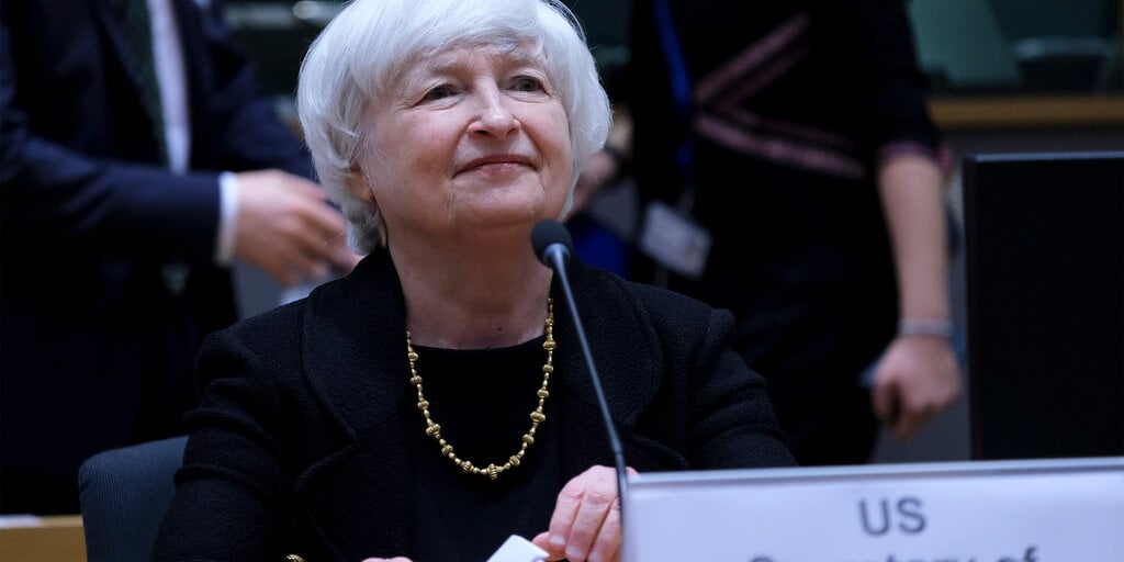 Janet Yellen Calls for More Crypto Regulation, AI Awareness