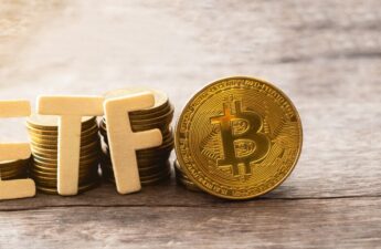 As Bitcoin ETFs Gain $1 Billion in One Day, Analyst Warns of Liquidity Crunch