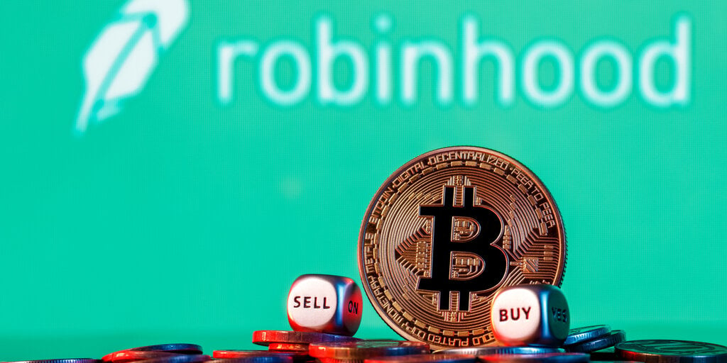 Robinhood CEO Decries 'Regulatory Onslaught' on Crypto, Vows to Fight SEC
