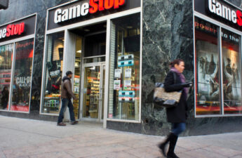 GameStop Stock Falls Ahead of Anticipated Shareholders Meeting