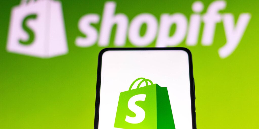 Shopify Now Supports Hundreds of Crypto Tokens Through Solana Pay via Helio