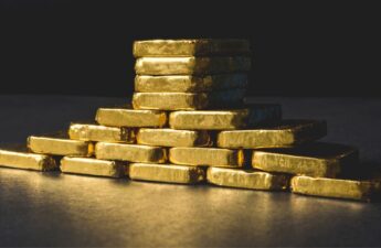 Stonex Bullion’s Analyst Predicts Gold Increase Due to Heightened Political Confusion