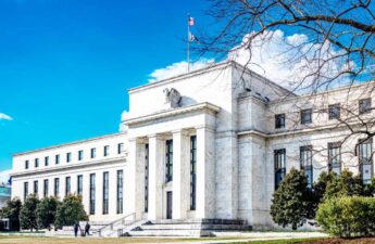 Peter Schiff Urges the Fed to Raise Rates and Let Markets Crash