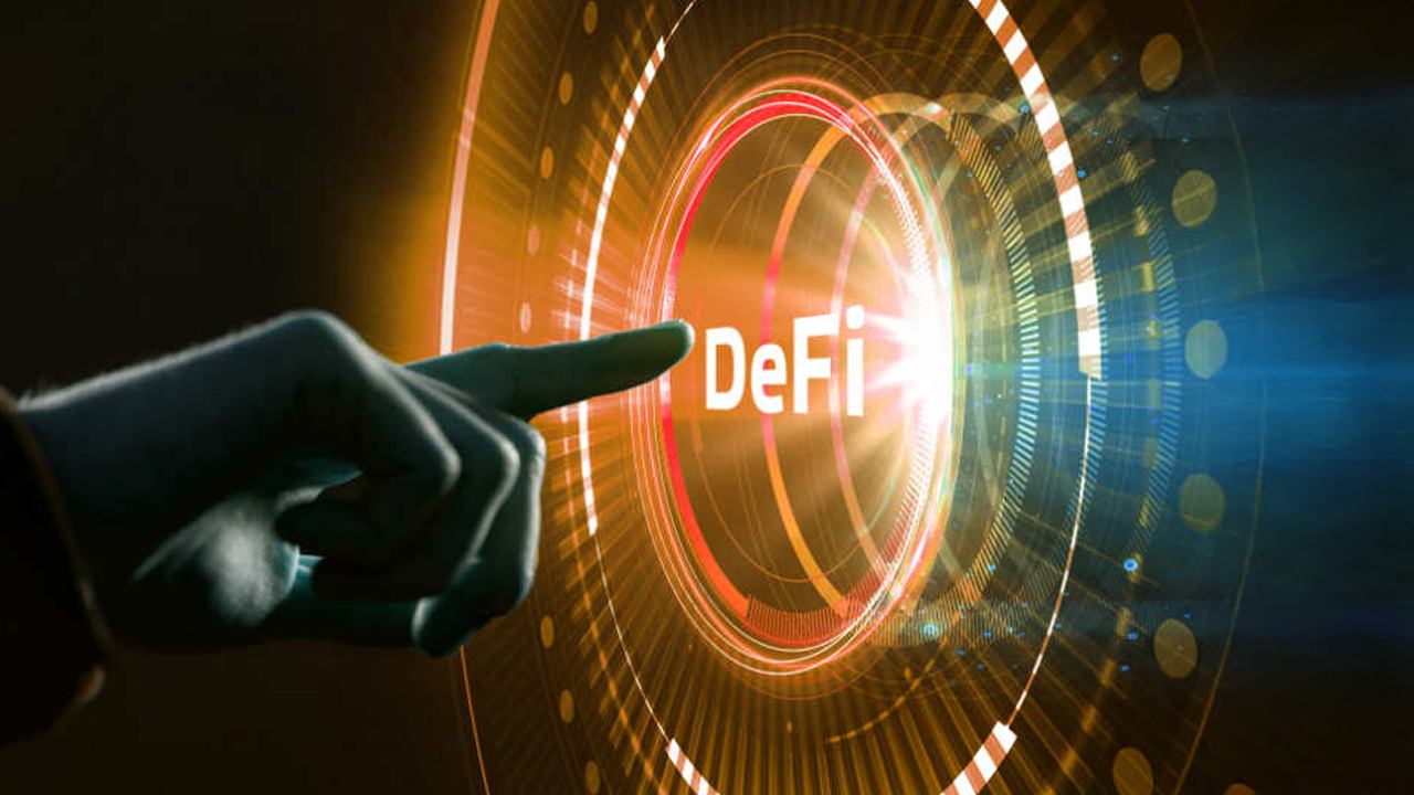 Experts: Defi Thrives Where Banks Falter, Fragmentation a Hurdle