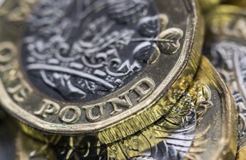 Pound Sterling Suffers Biggest Drop in 18 Months Amid Reeves’ Tax-and-Spend Storm