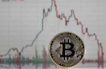 Bitcoin Nosedives to $92K as $551M Vanishes in Liquidations