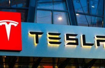 Tesla Stock Surges 8% Post-Market as Bitcoin Holdings Exceed $1 Billion