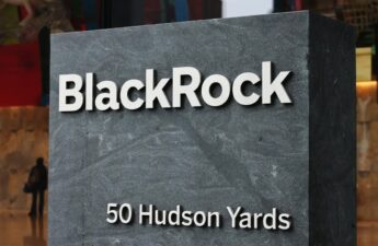 Blackrock’s Bitcoin Fund Tops 500,000 BTC as US ETFs Draw $353M in Inflows