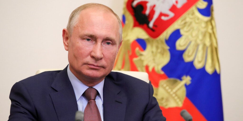 Russian President Vladimir Putin Praises Bitcoin: 'Who Can Ban It? Nobody'