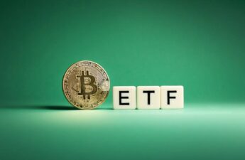 ETF Weekly Recap: Bitcoin ETFs See Consecutive Week of Outflows With $559 Million Exit, While Ether ETFs Gain Modest $1.6 Million