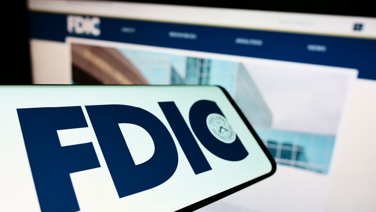 FDIC to Revise Guidelines, Opening the Door for Banks to Engage in Crypto