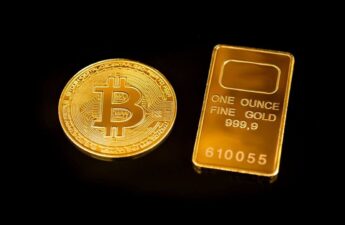 Bitcoin Drags Its Feet as Gold Hits All-Time High